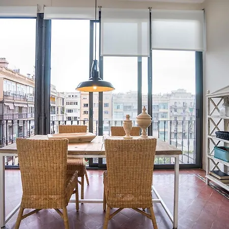 Friendly Rentals Gran Via Apartment