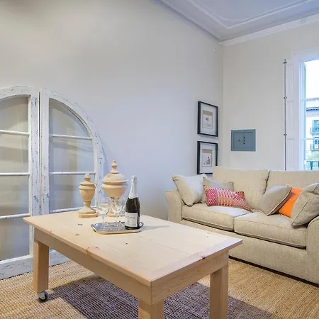 Friendly Rentals Gran Via Barcelona