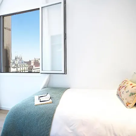 Friendly Rentals Gran Via Barcelona