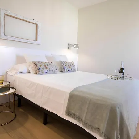 Friendly Rentals Gran Via *