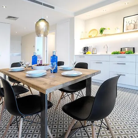Friendly Rentals Gran Via Barcelona