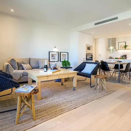 Friendly Rentals Gran Via Apartment Barcelona