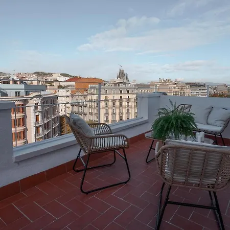Friendly Rentals Gran Via Apartment