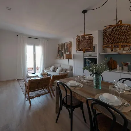 Friendly Rentals Gran Via Apartment